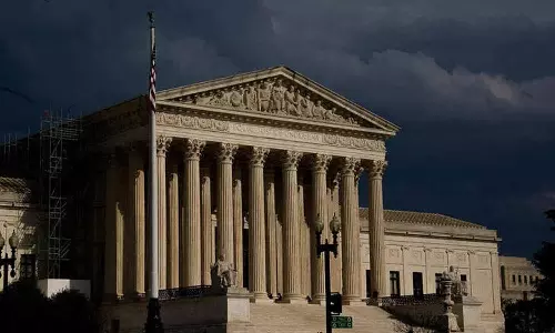 அமெரிக்கா: பல்கலைக்கழக விண்ணப்பத்தில் இனத்தை பயன்படுத்த உச்சநீதிமன்றம் தடை