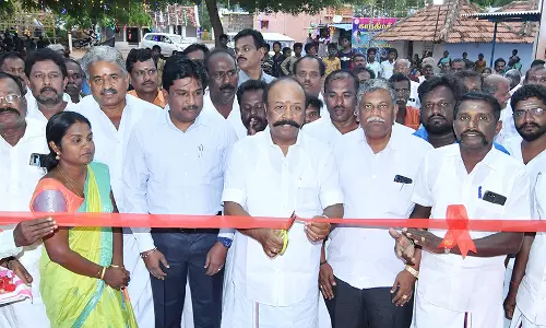 முதல்-அமைச்சர் தொலைநோக்குடன் திட்டங்களை செயல்படுத்தி வருகிறார்-அமைச்சர் பேச்சு