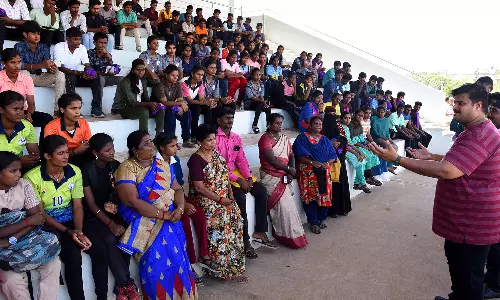 முதல்-அமைச்சர் கோப்பைக்கான மாநில  போட்டிக்கு கரூர் வீரர்கள் 71 பேர் தேர்வு