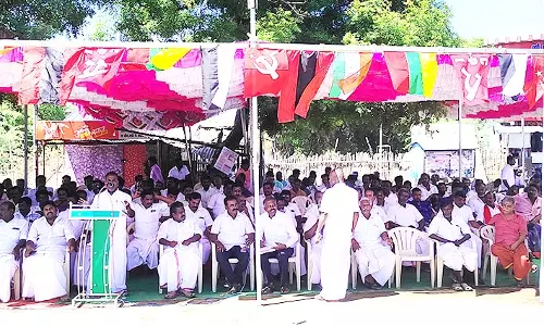 ராமேசுவரத்தில் அனைத்து கட்சியினர் உண்ணாவிரதம்