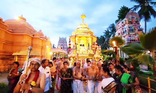 தென்னாங்கூர் பாண்டுரங்கன் கோவிலில் தங்க தேரோட்டம்