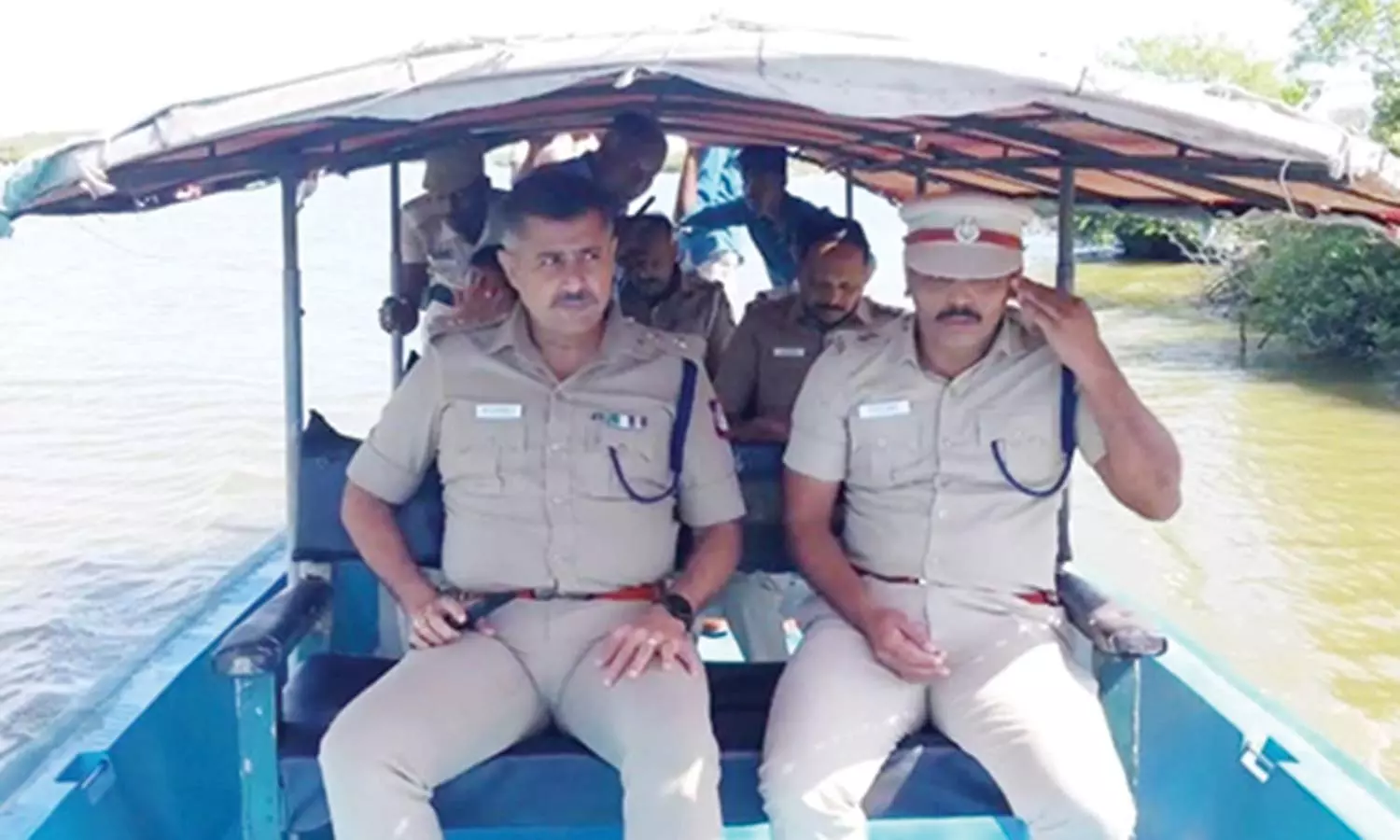 முத்துப்பேட்டை கடற்பகுதியில் சாகர் கவச் ஒத்திகை முத்துப்பேட்டை கடற்பகுதியில் சாகர் கவச் ஒத்திகை