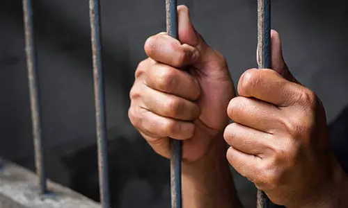 பெட்ரோல் நிலைய ஊழியர் கொலை வழக்கில் வாலிபருக்கு ஆயுள் தண்டனை