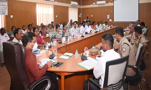 வன்கொடுமை குறித்து விழிப்புணர்வு ஏற்படுத்தி  பட்டியலின மக்களின் கல்வி தரத்தை உயர்த்த வேண்டும்: மாவட்ட கலெக்டர் அறிவுறுத்தல்