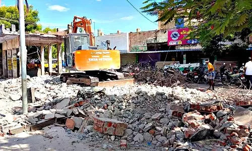 பஸ் நிலையம் விரிவாக்கப்பணிகள் தொடங்கியது