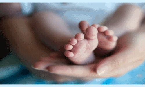 தண்ணீர் என நினைத்து தின்னரை குடித்த குழந்தை சாவு