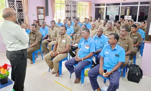 தருமபுரியில் டிரைவர்கள்-கண்டக்டர்களுக்கு பயிற்சி
