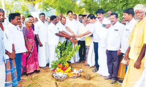 திட்டப்பணிகளுக்கு பூமிபூஜை