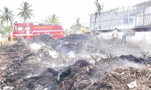 கோவை ஒண்டிப்புதூர் மாநகராட்சி நுண்ணுயிர் உரக்கிடங்கில் திடீர் தீ விபத்து