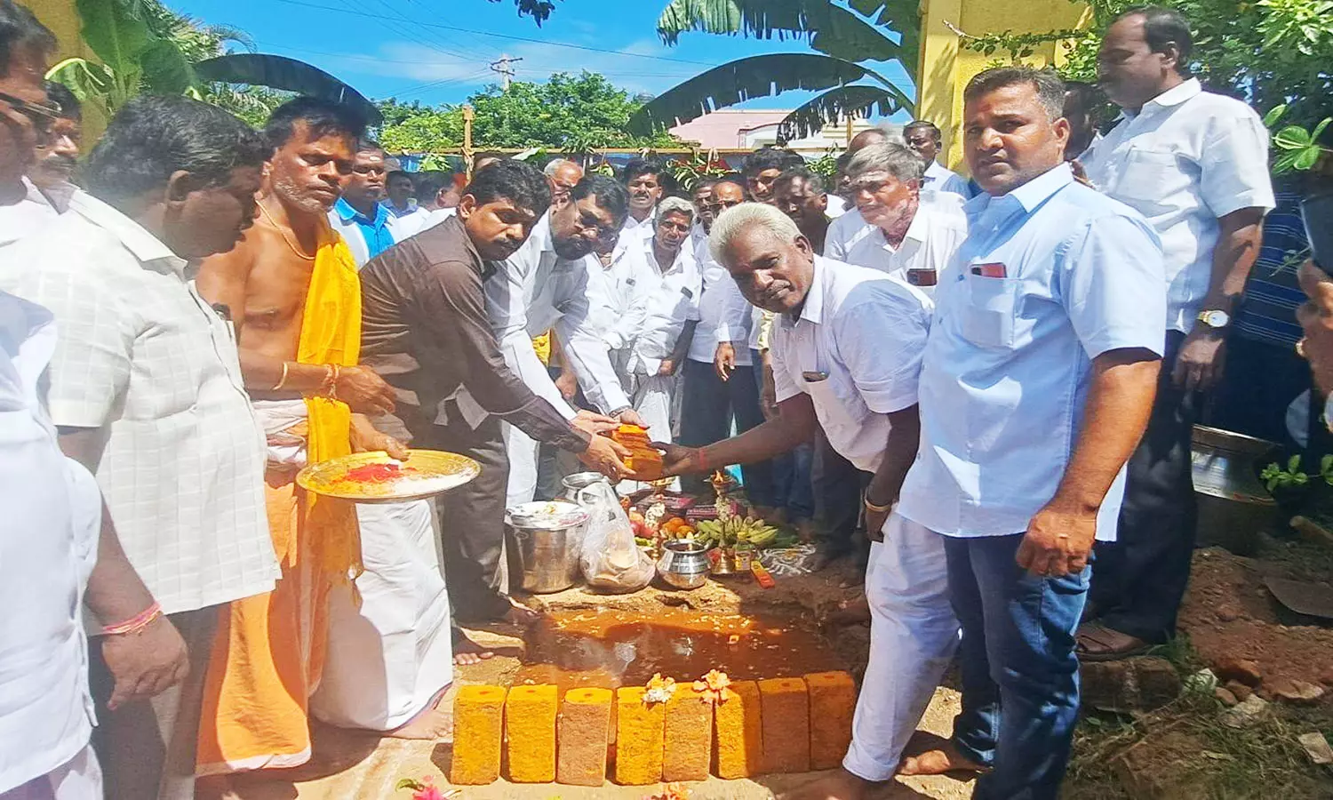 கம்மவான்பேட்டை மொட்டை மலை முருகன் கோவில் சாலை பணி கம்மவான்பேட்டை மொட்டை மலை முருகன் கோவில் சாலை பணி