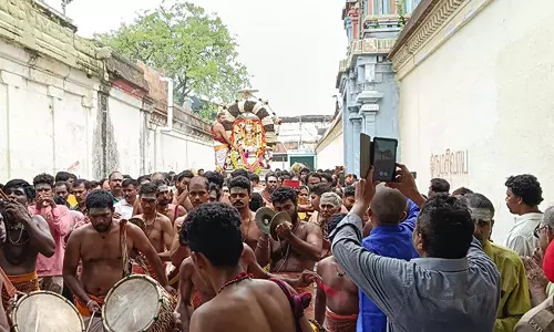 காரைக்கால் அம்மையார் மாங்கனி திருவிழா: பிச்சாண்டவர் ஊர்வலம்