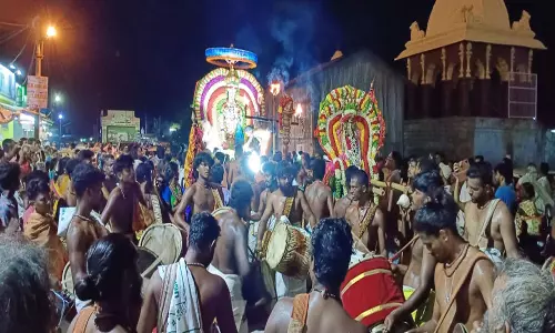 விருத்தாசலம் மணிமுத்தாற்றில் 12 ஆயிரம் செம்பொன் இடும் நிகழ்ச்சிதிரளான பக்தர்கள் தரிசனம்