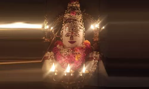 மருந்துவாழ்மலையில் ஜோதிலிங்கேஸ்வரருக்கு சிறப்பு அபிஷேகம்