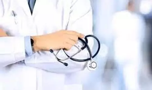 மருத்துவமனைகளில் தேசிய டாக்டர்கள் தினம்