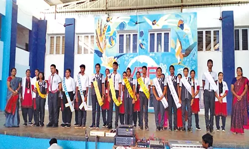 திசையன்விளை வி.எஸ்.ஆர். இன்டர்நேஷனல் பள்ளியில் மன்ற தலைவர் பதவியேற்பு விழா