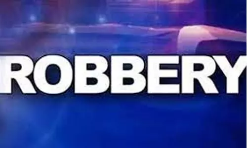 குனியமுத்தூர் அருகே மளிகை கடையில் ரூ.1 ½ லட்சம் கொள்ளை