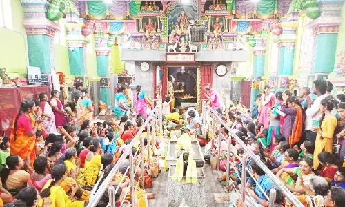 சனி பிரதோஷத்தையொட்டி  சிவன் கோவில்களில் சிறப்பு வழிபாடு