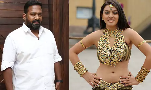 எவ்வளவு கெஞ்சியும் ஹன்சிகா காலை தடவ விடவே இல்லை.. ரோபோ சங்கர் சர்ச்சை பேச்சு