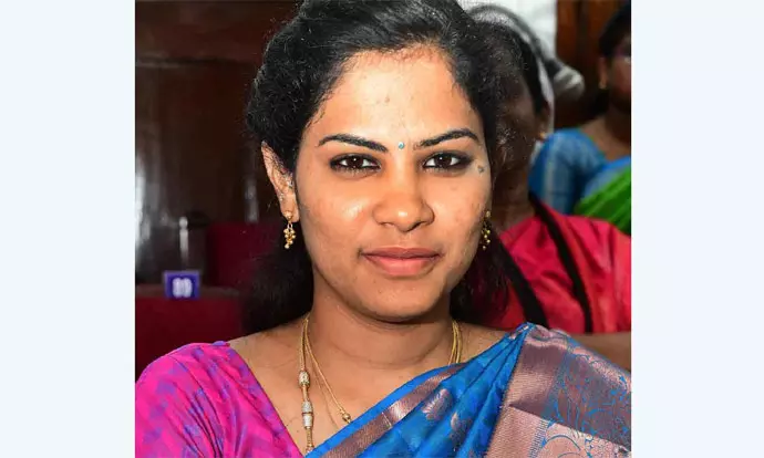 மக்களை தேடி திட்டம்: மேயர் பிரியா 5-ந்தேதி அடையாறில் குறை கேட்கிறார்- பொதுமக்கள் நேரில் மனு கொடுக்கலாம் மக்களை தேடி திட்டம்: மேயர் பிரியா 5-ந்தேதி அடையாறில் குறை கேட்கிறார்- பொதுமக்கள் நேரில் மனு கொடுக்கலாம்