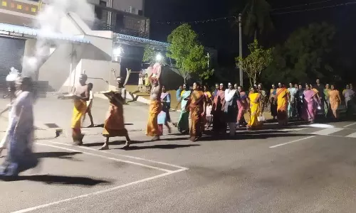 கரூரில் பௌர்ணமி கிரிவலம்