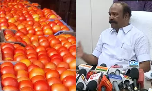 82 ரேஷன் கடைகளில் நாளை முதல் தக்காளி விற்பனை- அமைச்சர் பெரியகருப்பன் தகவல்