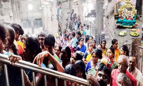 திருப்பரங்குன்றத்தில் முப்பழ பூஜை