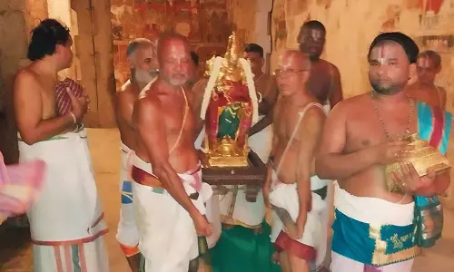 ஸ்ரீவைகுண்டம் கள்ளப்பிரான் கோவிலில் சேஷ்டாபிஷேகம்
