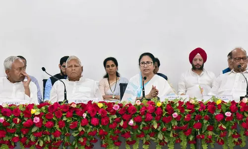 பெங்களூருவில் எதிர்க்கட்சிகள் ஆலோசனை கூட்டம்- மாற்று தேதி அறிவிப்பு