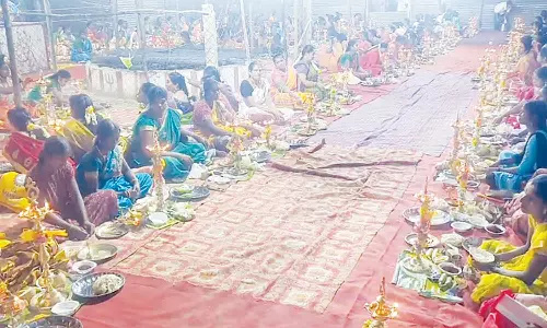 செல்லியம்மன் கோவிலில் விளக்கு பூஜை