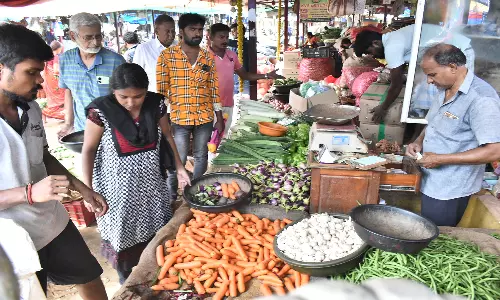 காய்கறிகளின் விலை கிடுகிடுவென உயர்ந்தது