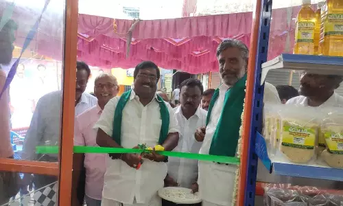 வில்லியனூரில் வேளாண் பல்பொருள் அங்காடி