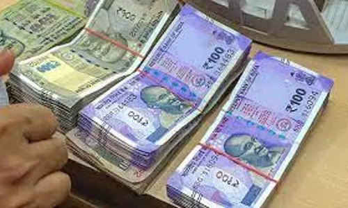 விவசாயியிடம் ரூ.2 லட்சம் அபேஸ்