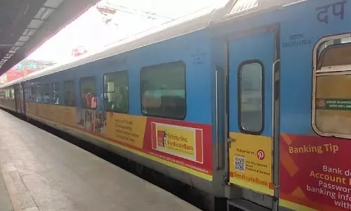 சென்னை-பெங்களூரு சதாப்தி ரெயில் ஜோலார்பேட்டையில் நின்று செல்லும்