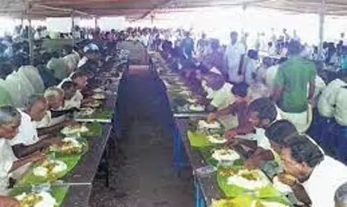 19 பேர் சேர்ந்து நடத்திய மொய் விருந்து