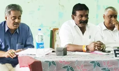 அடிப்படை வசதிகளை உடனுக்குடன் நிறைவேற்ற வலியுறுத்தல்