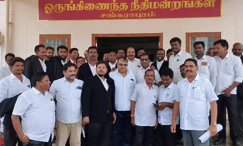 சங்கராபுரம்  வக்கீல்கள் கோா்ட்டு புறக்கணிப்பு