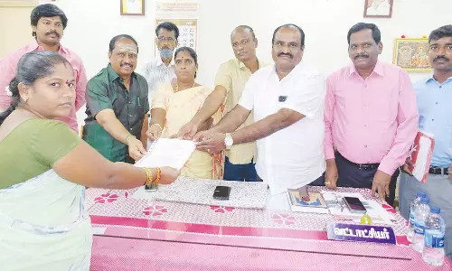 குடியாத்தத்தில் 90 பேருக்கு இலவச வீட்டுமனை பட்டா