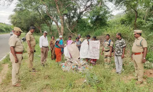 ஒகேனக்கல் வனப்பகுதியில் வாகனங்களை நிறுத்தி சமையல் செய்தால் கடும் நடவடிக்கை
