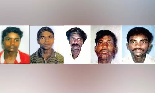 கல்லூரி சுற்றுச்சுவர் இடிந்து 5 தொழிலாளர்கள் பலி: கட்டுமான நிறுவன உரிமையாளர் உள்பட 3 பேர் மீது வழக்கு