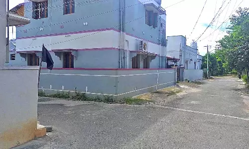 பெருந்துறை அருகே வீடுகளில் கருப்பு கொடி ஏற்றிய பொதுமக்கள்