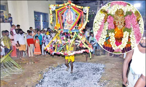 மயிலாடுதுறை திரவுபதி அம்மன் கோவிலில் தீமிதி திருவிழா