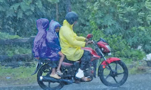 கேரளாவில் கனமழை நீடிப்பு- 12 மாவட்டங்களுக்கு ஆரஞ்சு எச்சரிக்கை