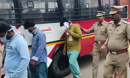 திருச்செங்கோடு வாலிபர் கொலையில் கைதான 5 பேர் சேலம் சிறையில் அடைப்பு