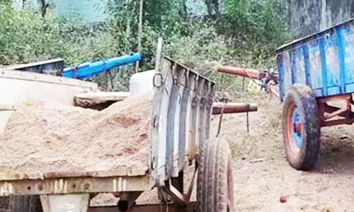 மணல் கடத்திய மாட்டுவண்டி பறிமுதல்