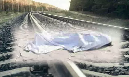 தண்டவாளத்தில் ஆண் பிணம்