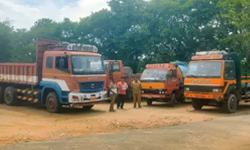 திருச்செங்கோடு அருகே வாகன தணிக்கை விதிமுறை மீறிய 7 வாகனங்கள் பறிமுதல்