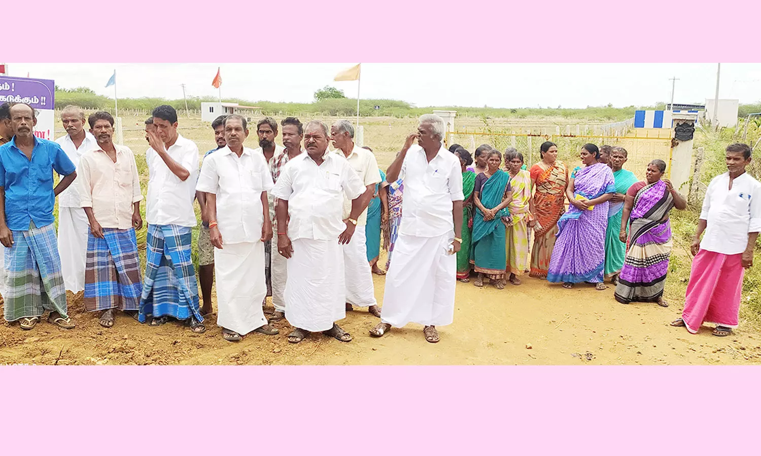 டாஸ்மாக் கடையை அகற்றக்கோரி கிராம மக்கள் முற்றுகை டாஸ்மாக் கடையை அகற்றக்கோரி கிராம மக்கள் முற்றுகை