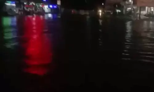 கனமழை எதிரொலி: கோவாவிற்கு சிகப்பு... மும்பைக்கு ஆரஞ்சு எச்சரிக்கை