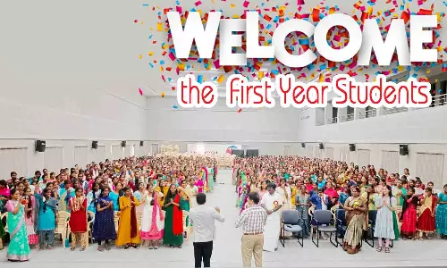 திருமுருகன்பூண்டி ஏ.வி.பி கல்லூரியில் முதலாமாண்டு மாணவிகள் வரவேற்பு நிகழ்ச்சி
