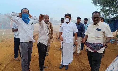 தீ விபத்து ஏற்பட்ட குப்பை கிடங்கில்  மேயர் ஆய்வு